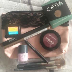 10 Piece High End Makeup Bundle